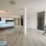 Affitto 5 camera appartamento di 140 m² in Palermo