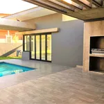 Rent 3 bedroom house of 340 m² in Lynwood