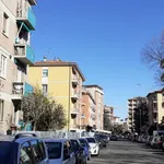 Affitto 5 camera appartamento di 100 m² in Bologna