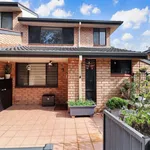 Rent 2 bedroom house in Marsfield