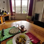 Rent a room of 211 m² in Brussels