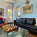 Rent 2 bedroom apartment of 100 m² in Napoli