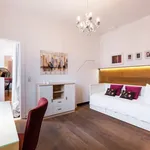 Rent 8 bedroom apartment in Berlin