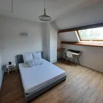 Maison de 259 m² avec 12 chambre(s) en location à VELIZY VILLACOUBLAY