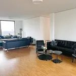 Miete 4 Schlafzimmer wohnung von 147 m² in Berlin