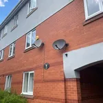 Rent 2 bedroom flat in Salford