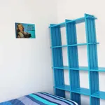 Rent a room in Seville']