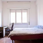 Rent a room of 120 m² in rome