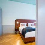 Miete 1 Schlafzimmer wohnung von 560 m² in vienna