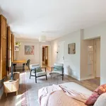 Rent 4 bedroom apartment in barcelona