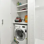 Rent 2 bedroom apartment in Melbourne