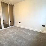 Rent 3 bedroom flat in East Midlands