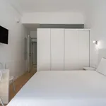 Rent a room of 210 m² in lisbon