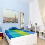 Rent a room of 170 m² in Milan