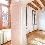 Rent 5 bedroom apartment of 119 m² in Venezia