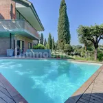 Rent 5 bedroom house of 270 m² in Rome