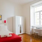 Rent 10 bedroom apartment in Lisbon