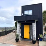 Rent 6 bedroom house in Waitākere Ranges