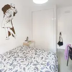 Rent a room of 260 m² in madrid