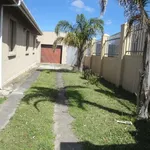 Rent 5 bedroom house in Port Elizabeth