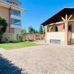 Rent 4 bedroom house of 100 m² in Roma