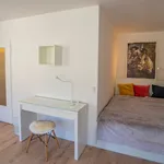 Rent 1 bedroom apartment of 36 m² in Düsseldorf