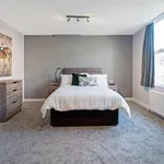 Rent 6 bedroom house in Leeds