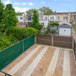 Rent 3 bedroom house in Queens