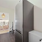 Rent 4 bedroom apartment in Munich