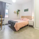 Rent 4 bedroom apartment in Valencia