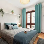 Rent 2 bedroom apartment in Porto