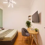 Rent a room of 185 m² in Lisbon