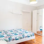 Rent a room in lisbon