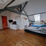 Maison de 185 m² avec 6 chambre(s) en location à Nevers