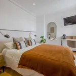 Rent a room of 180 m² in madrid