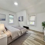 Rent 2 bedroom apartment of 2731 m² in Bronx