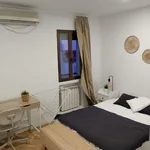 Rent 4 bedroom apartment in Madrid