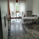 Rent 3 bedroom apartment of 100 m² in Padova