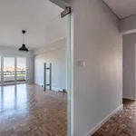 Rent 3 bedroom apartment of 104 m² in Oeiras