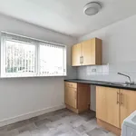 Rent 2 bedroom flat in Cottingham