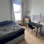 Rent 6 bedroom house in Wales