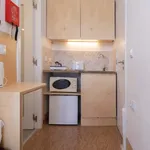 Rent 2 bedroom apartment of 20 m² in Porto