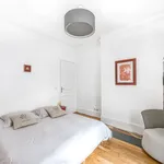 Appartement de 753 m² avec 2 chambre(s) en location à Paris