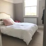 Rent 5 bedroom house in South East England