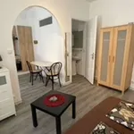 Appartement de 21 m² avec 1 chambre(s) en location à Béziers