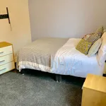 Rent 5 bedroom house in Yorkshire And The Humber