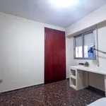 Rent a room of 120 m² in valencia