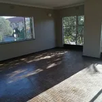 Rent 1 bedroom apartment in Roodepoort