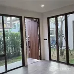 Rent 4 bedroom house of 300 m² in Bangkok