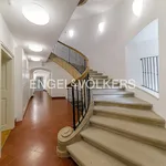 Rent 2 bedroom apartment of 82 m² in Prague